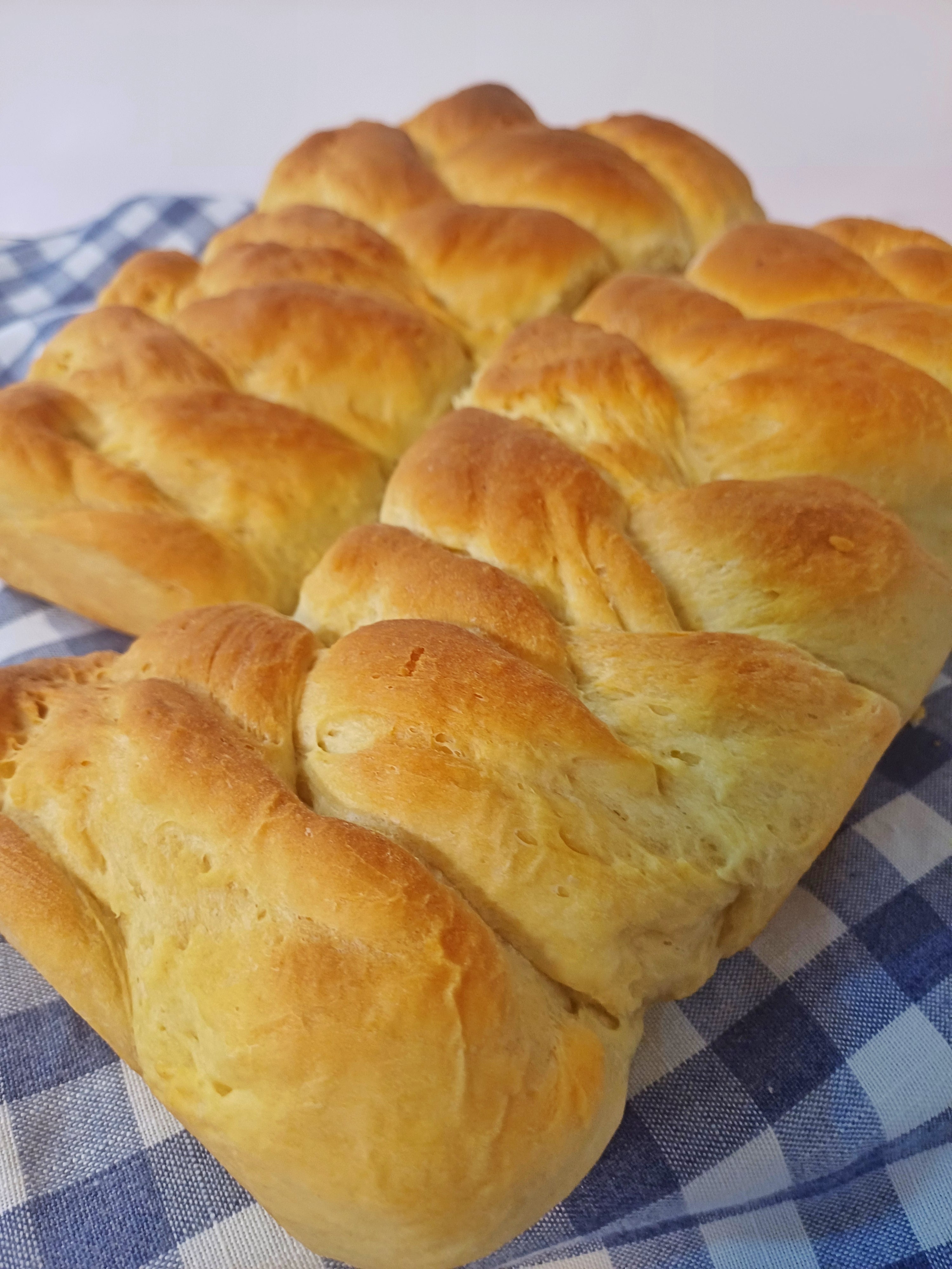 Plait bread